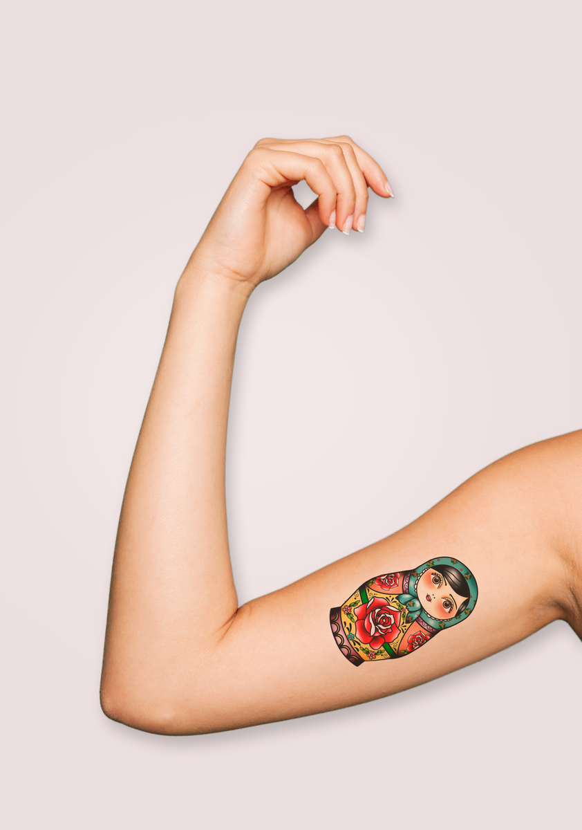 Tatouage Poupe Russe