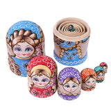 Matrioshkas multicolores ouvertes