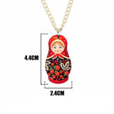 Collier pendentif matriochka rouge amour et noir.