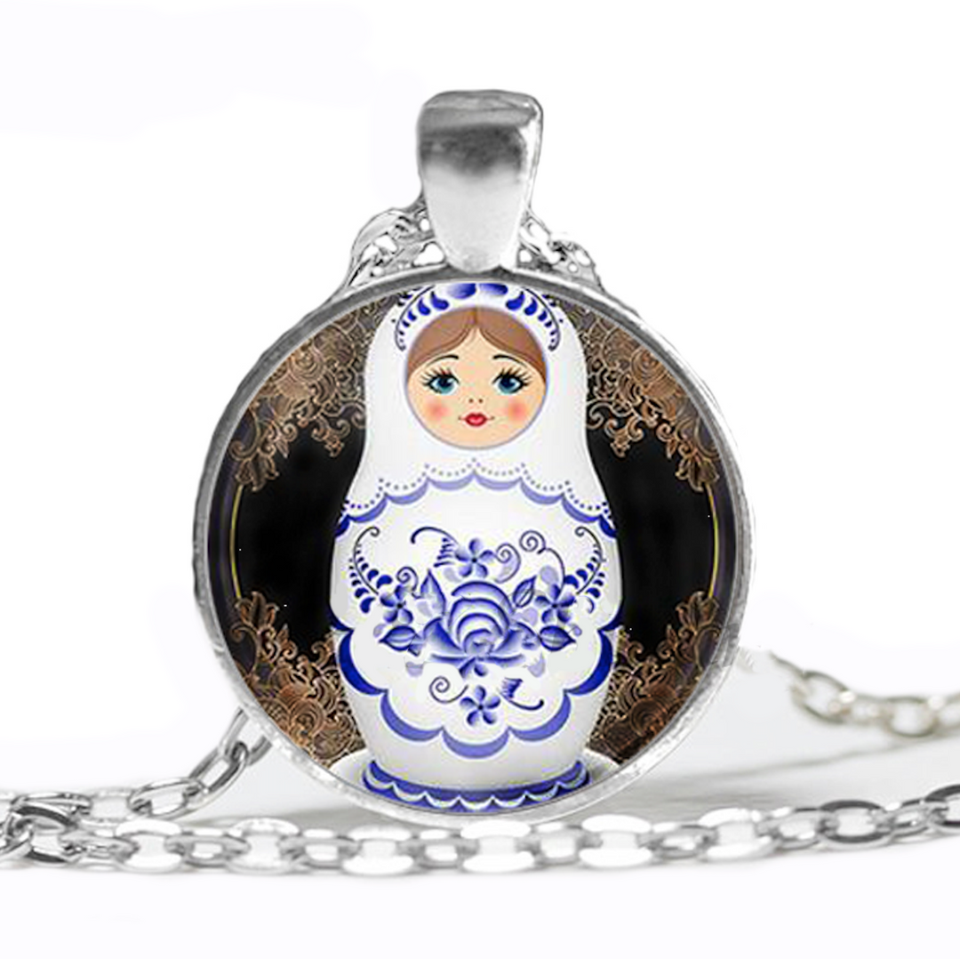Collier Pendentif Poupée Russe Matriochka – Enfant, émail Rouge (Neuf)